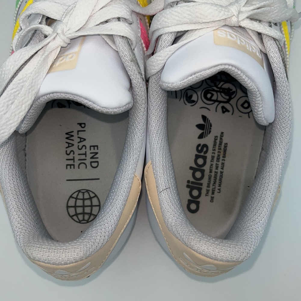 NIB | ADIDAS Superstar J | Bright Colors w/ Beads! | Multiple Sizes - Picture 5 of 7